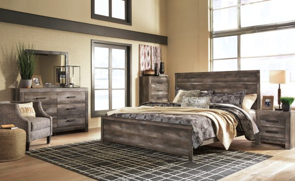 Wynnlow Queen Panel Bed with Mirrored Dresser and Chest in Gray Discount